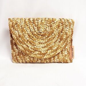 JANE IREDALE Small straw pouch Size 9 1/4”x6 1/4”